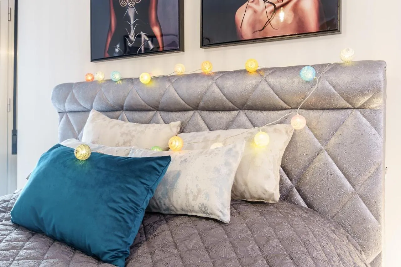 Malagasuite Cozy Center Apartment & Parking  말라가