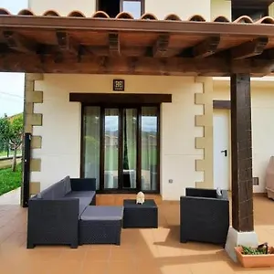 Casa En Sobarzo, Junto Al Parque De Cabarceno Sobarzo